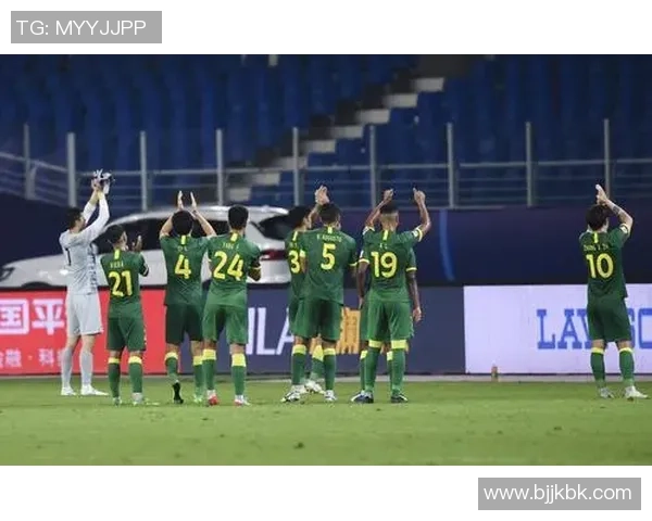 武汉卓尔与广州富力激战正酣最终比赛结果揭晓引发热议